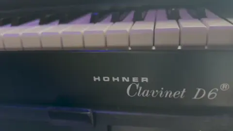 Clavinet D6 teaser
